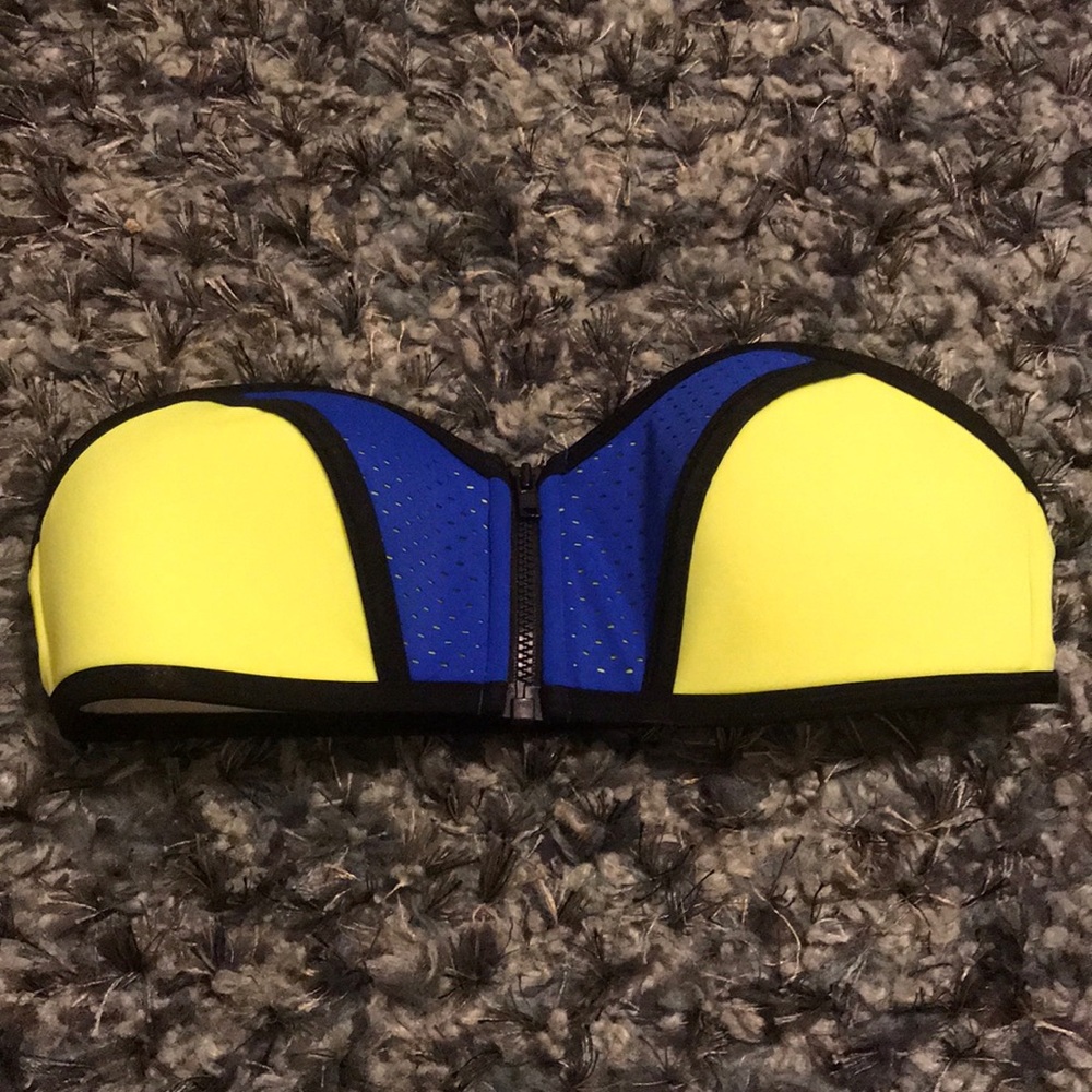 Victoria’s Secret PINK size XS swim top